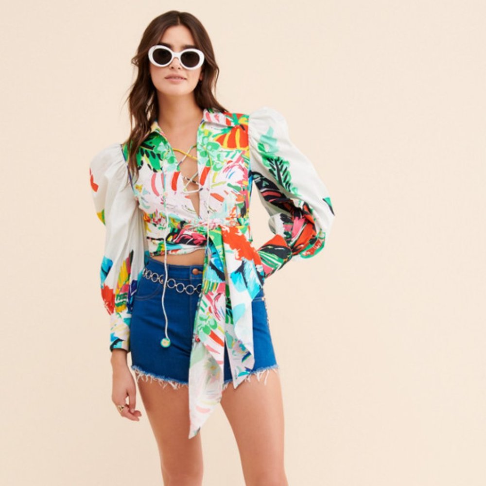 Rococo Sand Quinn On Vacation Crop Top